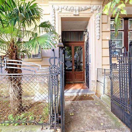 Business Appartements "Villa Muenz" Pula Exterior photo